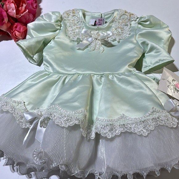 slim fit dress slacks Hanna Andersson Light Green Tiered Dress Size 4T